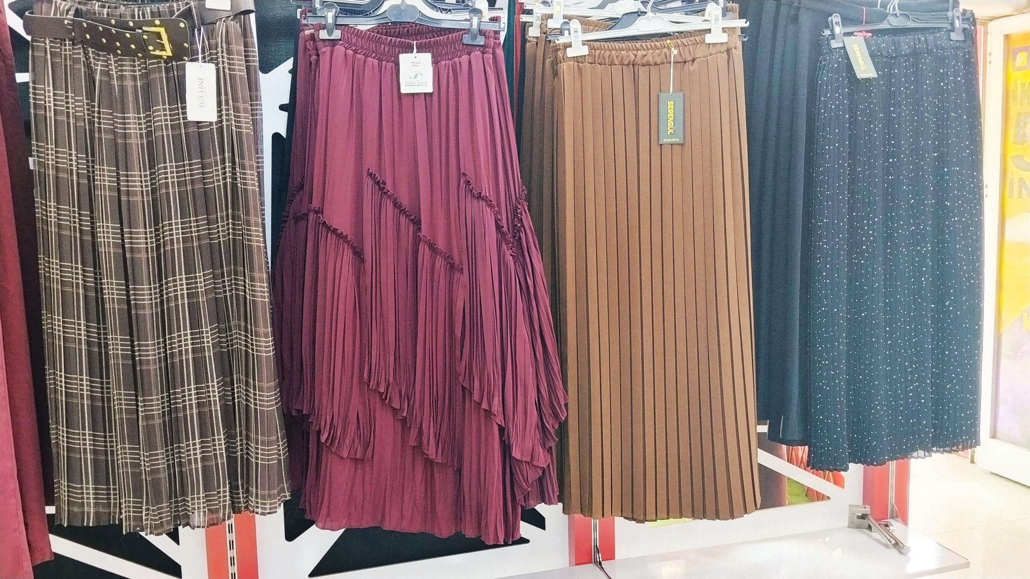 Butik Yasemin Konya Websitephotos Gallery mağaza ve ürün fotoğrafı
