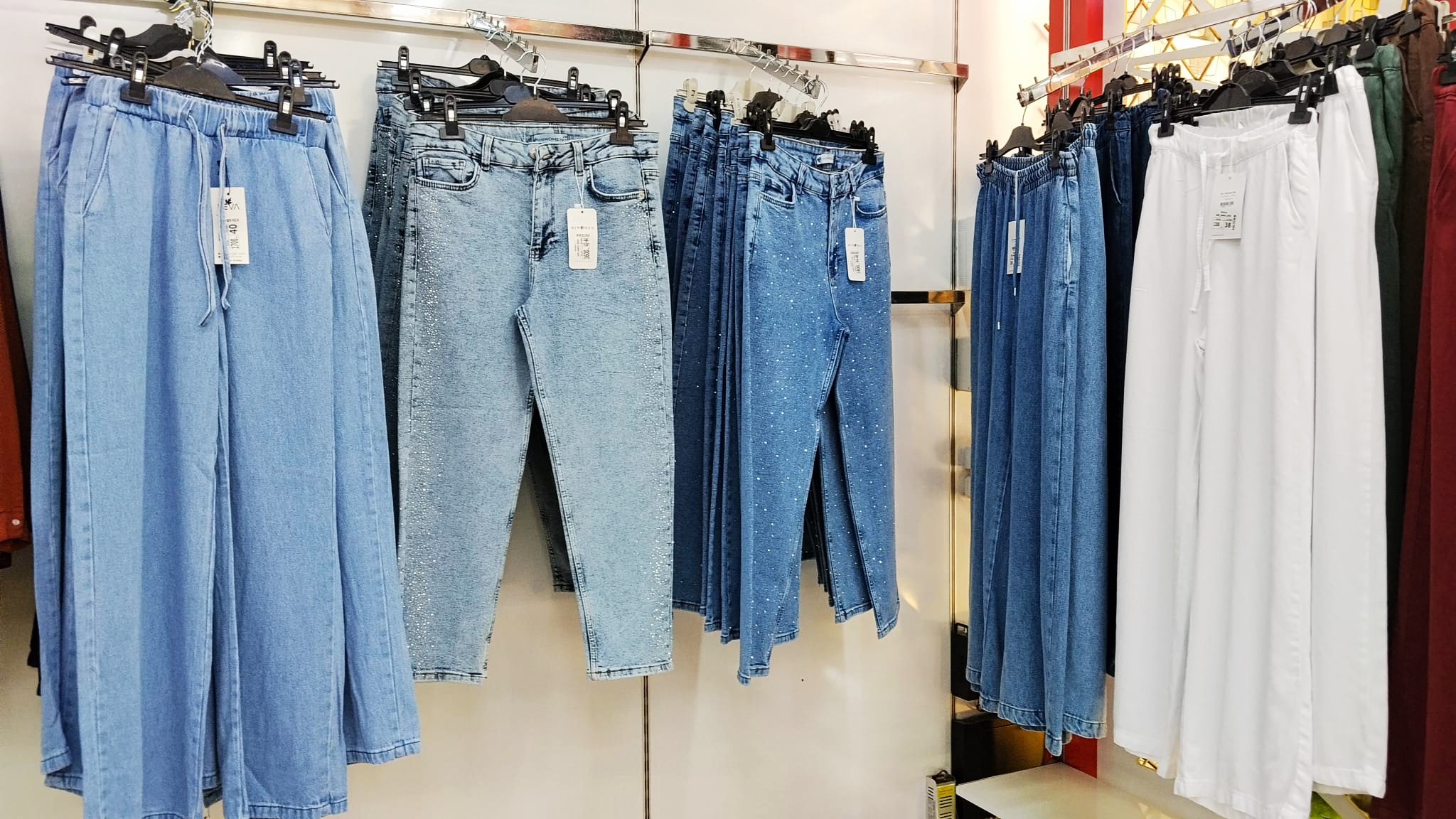 Butik Yasemin Konya Websitephotos Gallery mağaza ve ürün fotoğrafı
