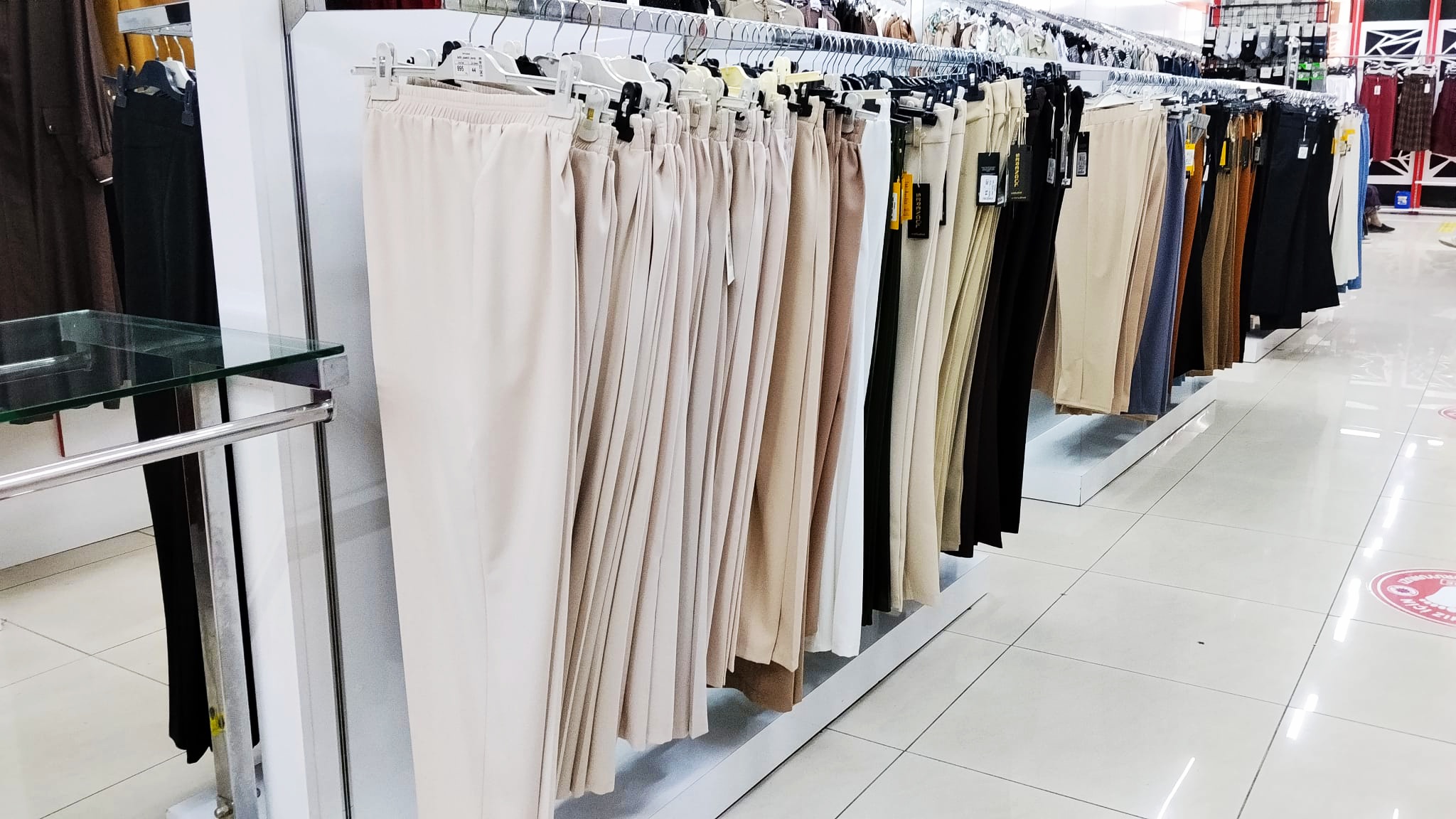 Butik Yasemin Konya Websitephotos Gallery mağaza ve ürün fotoğrafı