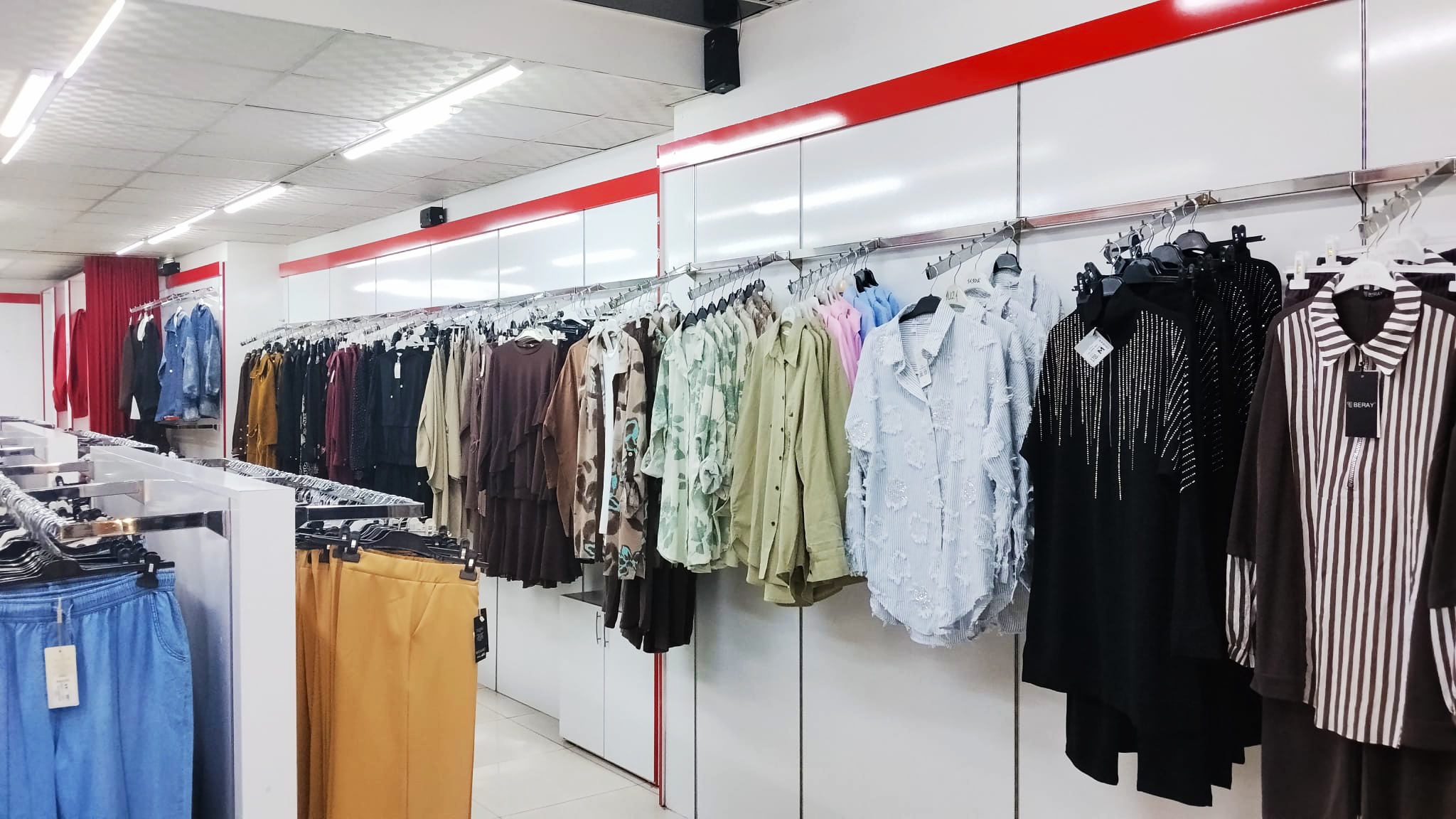 Butik Yasemin Konya Websitephotos Gallery mağaza ve ürün fotoğrafı