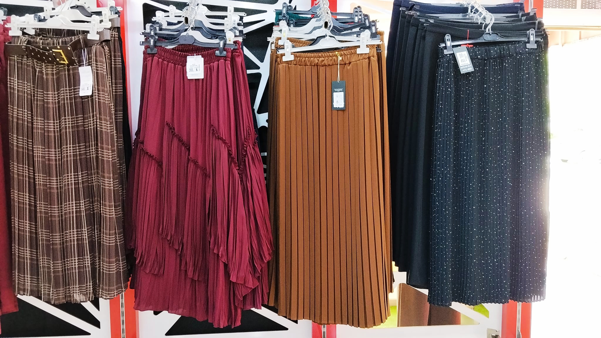 Butik Yasemin Konya ürün mağaza vitrin görseli