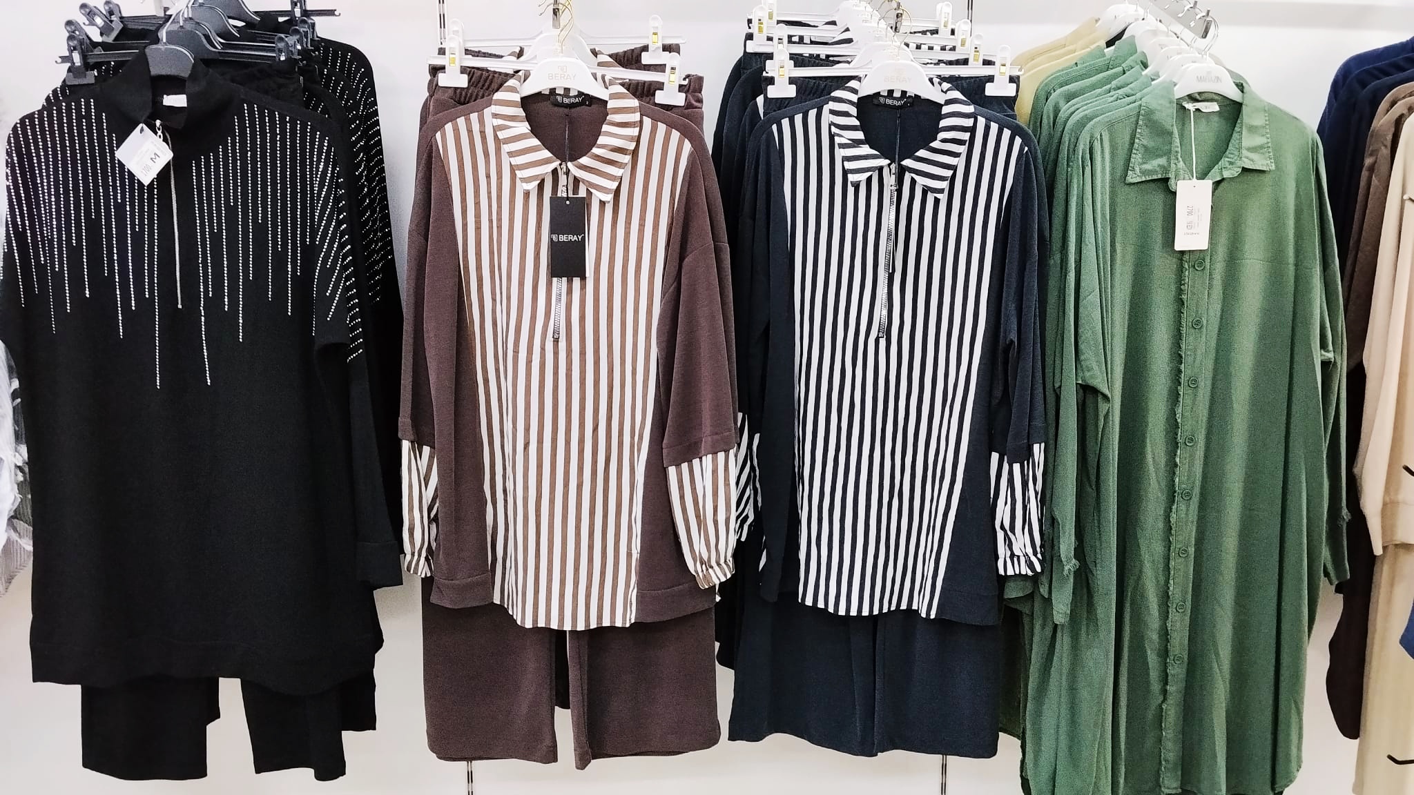 Butik Yasemin Konya ürün mağaza vitrin görseli