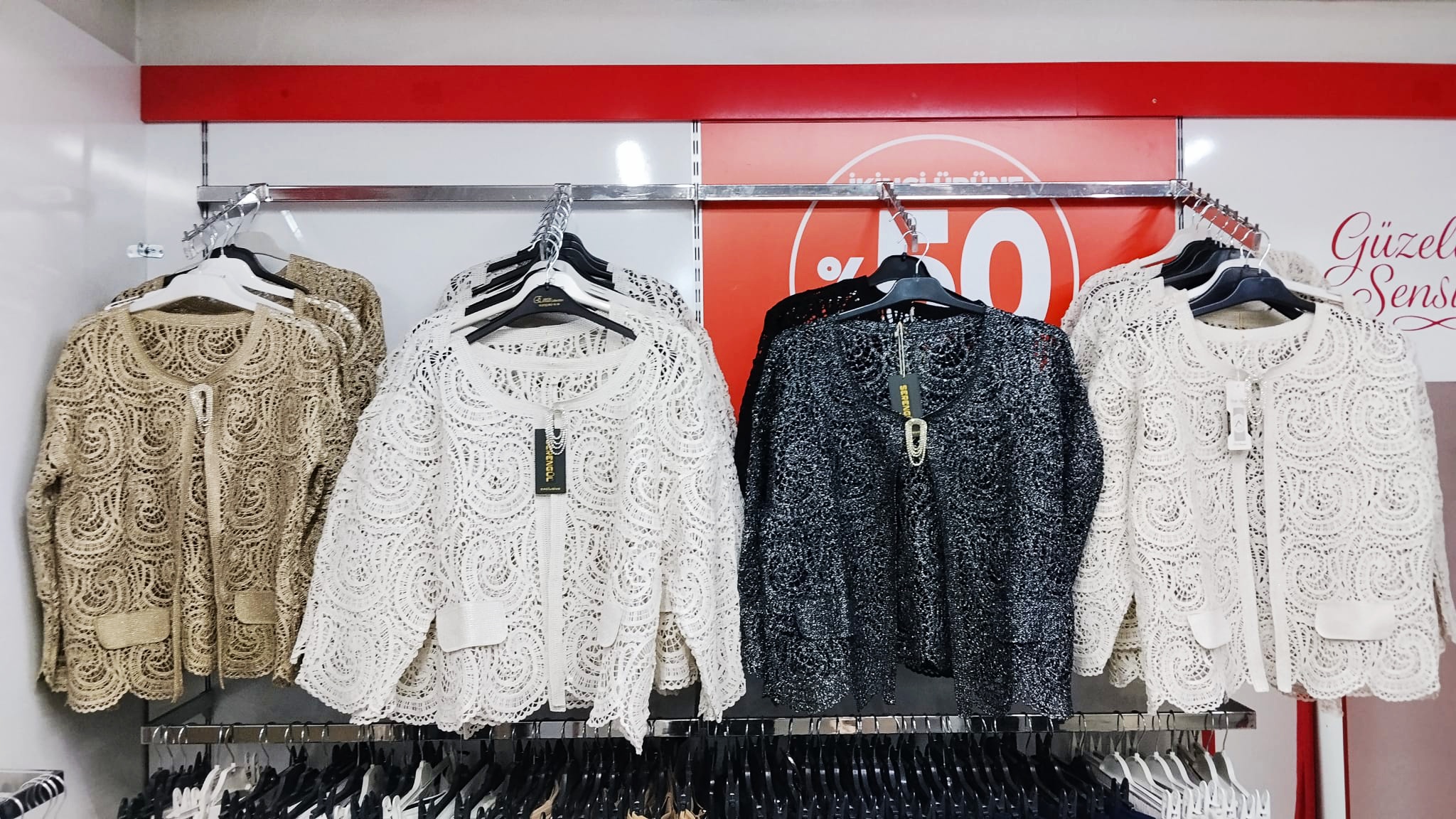 Butik Yasemin Konya ürün mağaza vitrin görseli